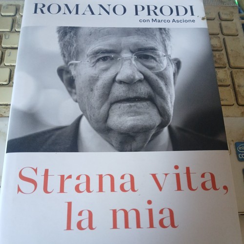 Libro strana mia vita - "strana, la